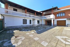 CASA SEMINDIPENDENTE A VILLAREGGIA