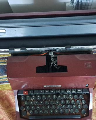 macchina Olivetti 82