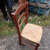 Sedie di legno