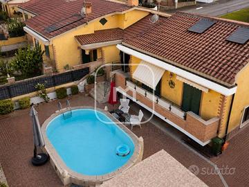 Villa di 180 m² con 4 locali a Roma