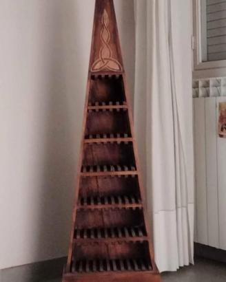 Piramide in legno 
