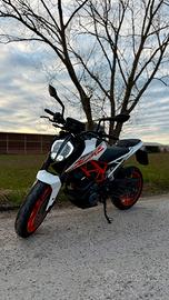 KTM DUKE 390 2020 - A2