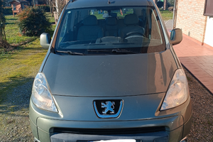 Peugeot partner tepee 2011
