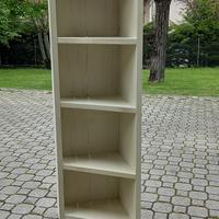 Libreria ad angolo 