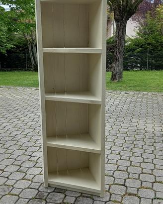 Libreria ad angolo 