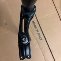 Manubrio MTB rialzato con riser