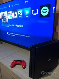 PS4 Pro 1TB con supporto verticale