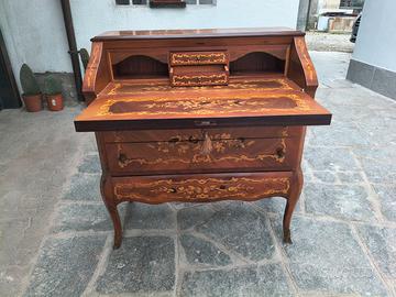 Secrétaire stile Luigi XV