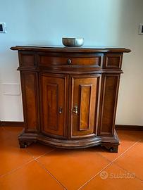 Mobiletto in legno