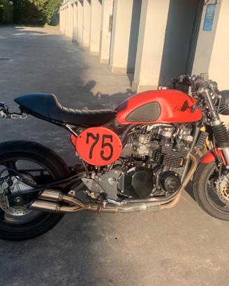 Kawasaki zr7 cafe race