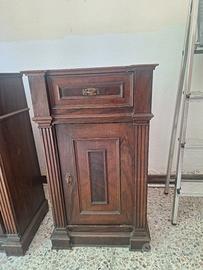 comodini antichi