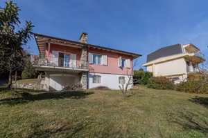 Villa di 112 m² con 3 locali a Nebbiuno