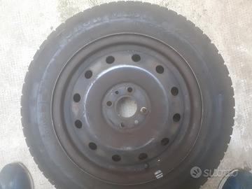gomme 165/70r14 con cerchioni