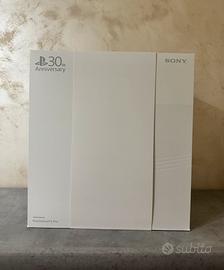 PLAYSTATION 5 PRO DISK 30esimo ANNIVERSARIO BUNDLE