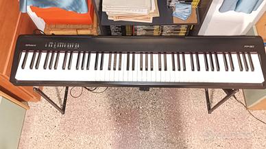 Piano Roland FP30