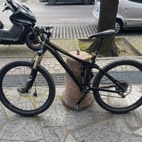 Bici mtb cube biammortizzata