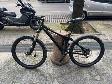 Bici mtb cube biammortizzata