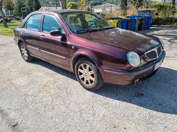 lancia Lybra 1900 JTD a soli 500€ 