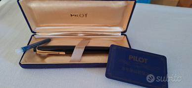 Penna Stilografica Pilot. Pennino in Oro  14 K