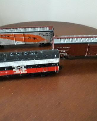 Locomotiva Americana + 2 carrozze 