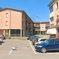 Box auto in piazza Felino