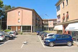 Box auto in piazza Felino