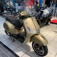 Vespa GTS 300 SUPERTECH 75°
