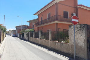 Abitazione su due livelli con ampio già