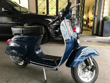 Vespa Primavera ET3 perfetta targata Milano