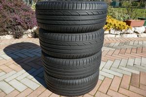 gomme estive Bridgestone 215\50\18 al 80%