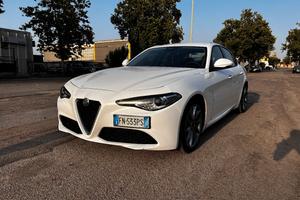 ALFA ROMEO Giulia 2.2 Turbodiesel 150 CV AT8