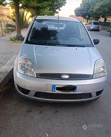 Ford Fiesta 2004