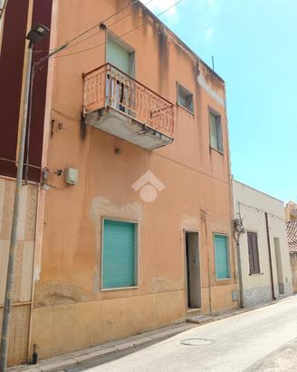 4 LOCALI A ERICE