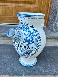 Antico orciolo da farmacia