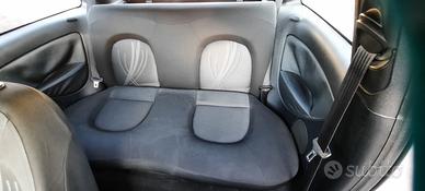 LANCIA YPSILON 2011 - TAPPEZZERIA