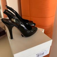 Sandali D & G in vernice nera misura 39