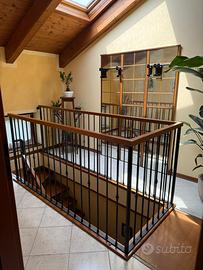 Scala interna in legno e metallo