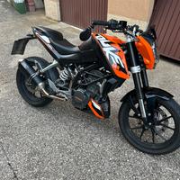 KTM Duke 125