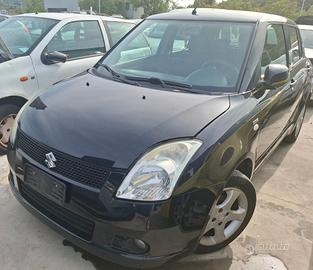 SUZUKI SWIFT per ricambi usati