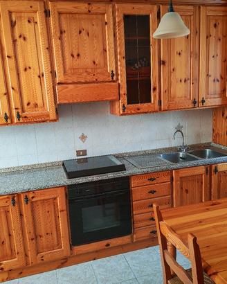 Cucina pino di svezia