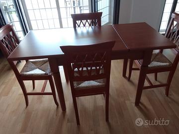 tavolo con sedie