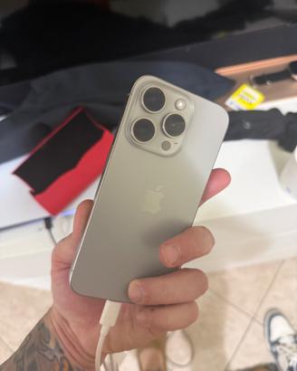 Iphone 15pro 256gb Color titanio