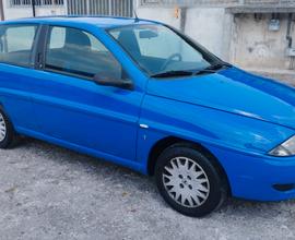 Lancia y passaggio di proprietà incluso nel prezzo