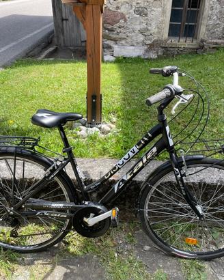 bicicletta  da  donna ATALA   Praticamente nuova