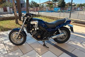 Yamaha FZX 750