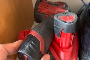 trapano a percussioni milwaukee