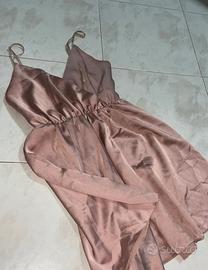 Vestito a pantaloncino