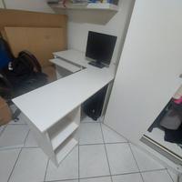 Scrivania + Armadio bianco