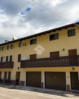 2 LOCALI A LUSIANA