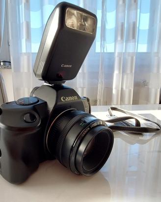 Canon EOS 850 + EF 50mm f/1.8 + Flash originale